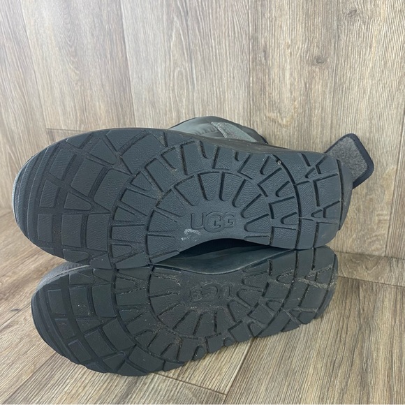 UGG Boots Toty Weather Unisex Size 4 Big Kids Black & Gray Waterproof Outdoors - Picture 6 of 10